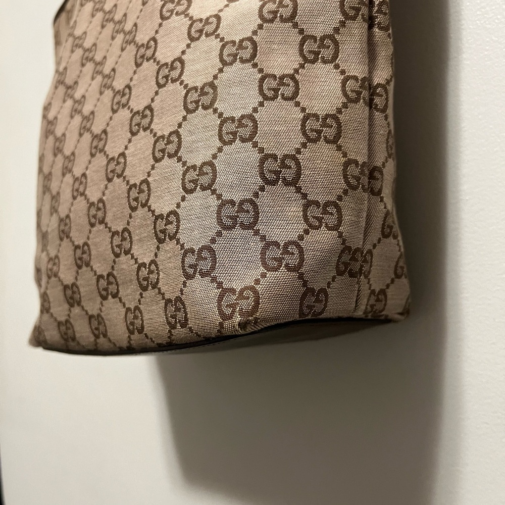 Authentic Small Gucci Tote - Picture 4 of 14